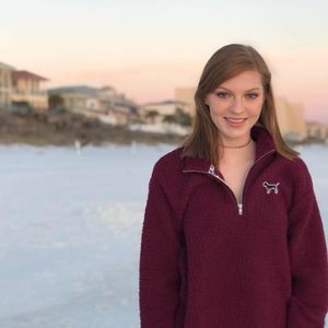 Meet your Posher, Julia